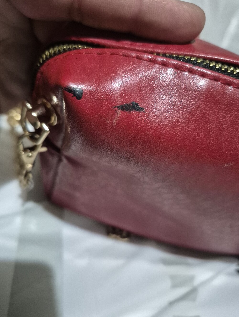 Yves Saint Laurent  Chain Crossbody Beauty Bag - Picture 7 of 9